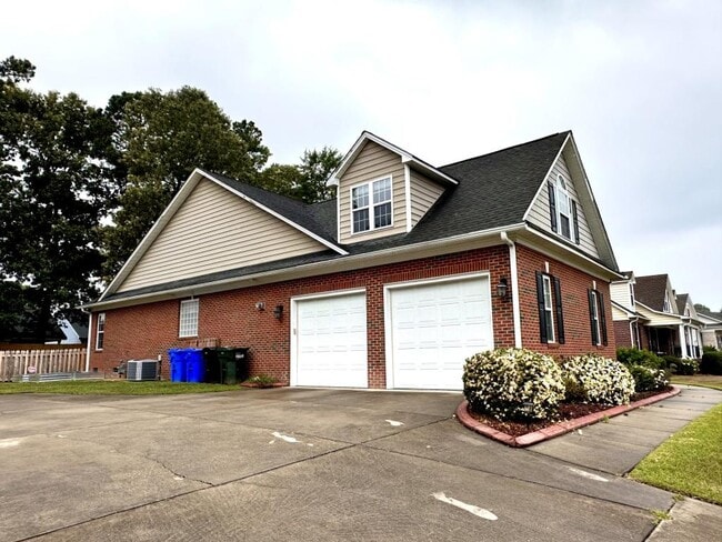 Photo - 2928 Prioress Dr