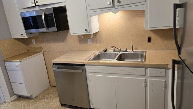 Photo - 3813 Larchmont St