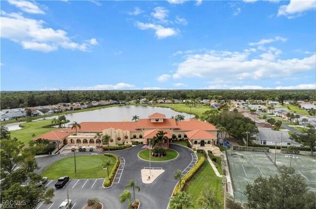 Building Photo - 3832 Sabal Springs Blvd