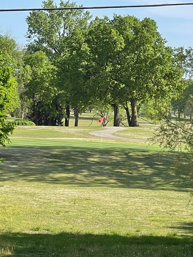 Photo - 701 Taylor Rd