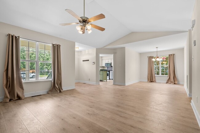 Photo - 5703 Stardust Dr
