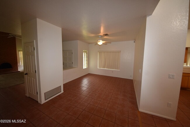Photo - 5120 E Woodgate Ln