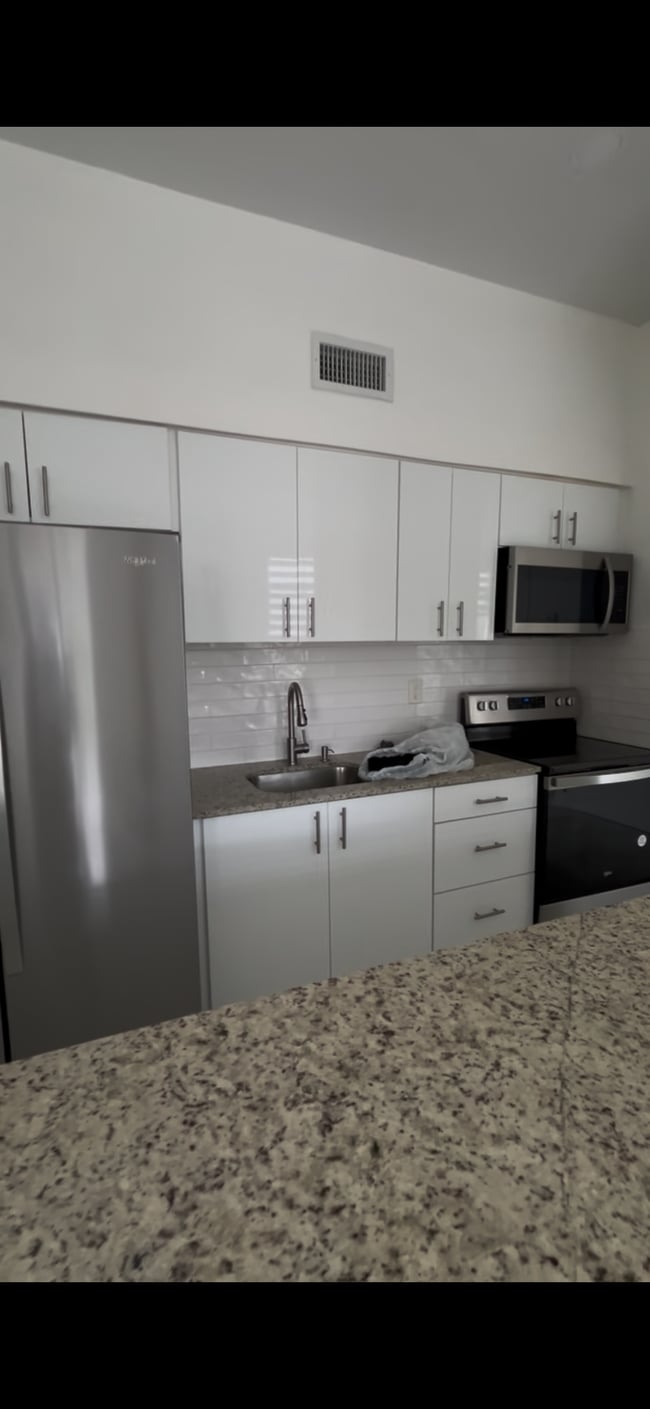 Building Photo - 7400 W 20th Ave Rental