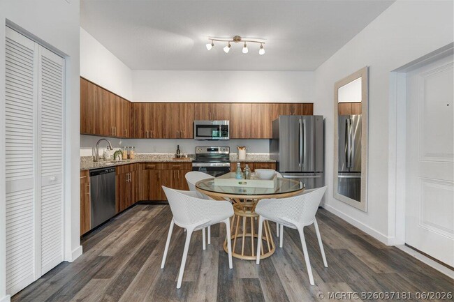 Photo - 4260 Lakewood Rd Unit 206