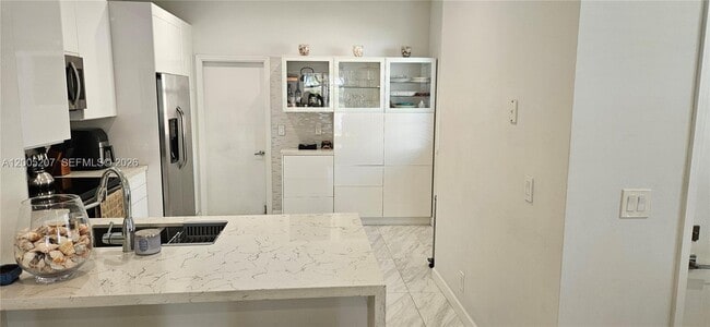 Building Photo - 1844 Salerno Cir