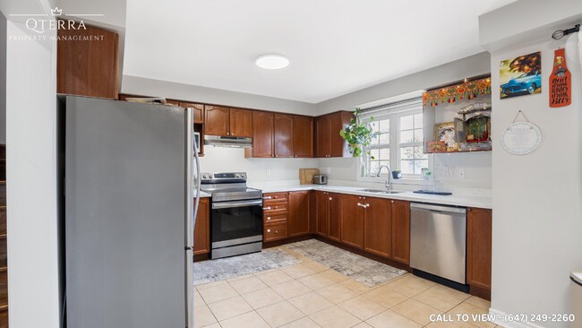 Photo - 72 Huxtable Ln