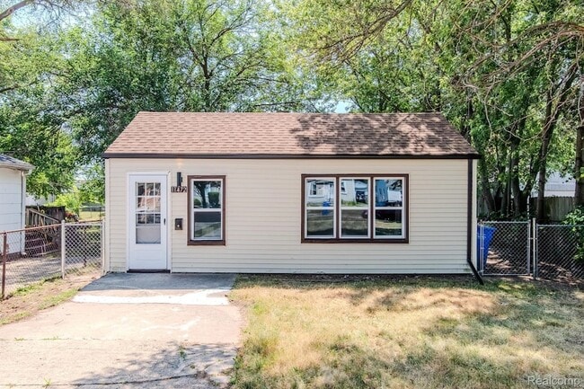 Building Photo - 11472 Cadillac Ave