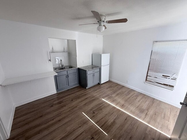 Photo - 397 Wills Point St Unit #1