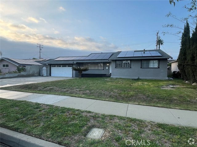 Building Photo - 1234 W Vesta St Rental