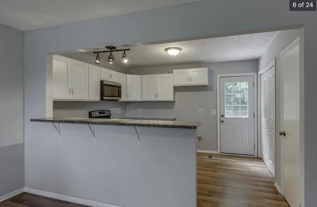 Photo - 508 Ash Briar Cir
