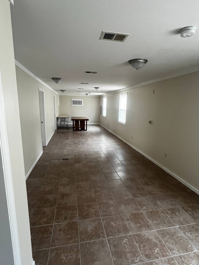 Photo - 551 N Lee Ave