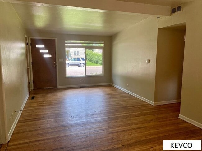 Photo - Large Backyard, Close to CSU!