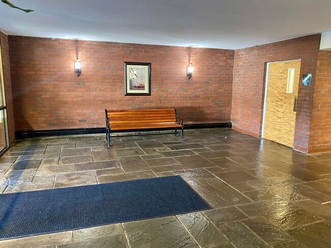 Photo - 573 Broad St Unit 335