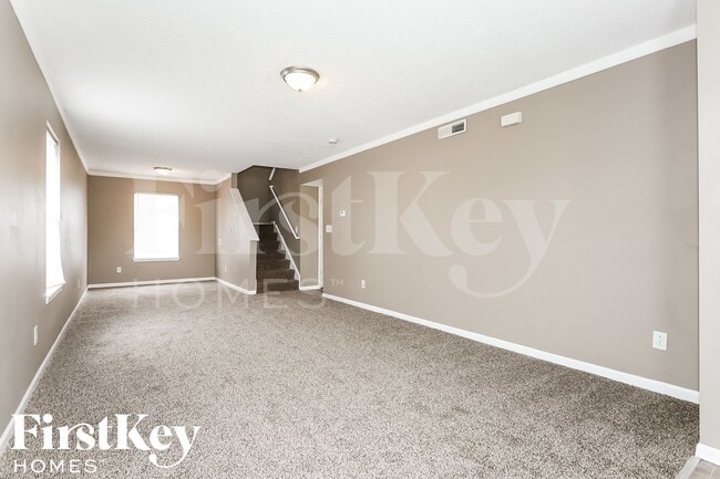 Photo - 347 Venus Dr