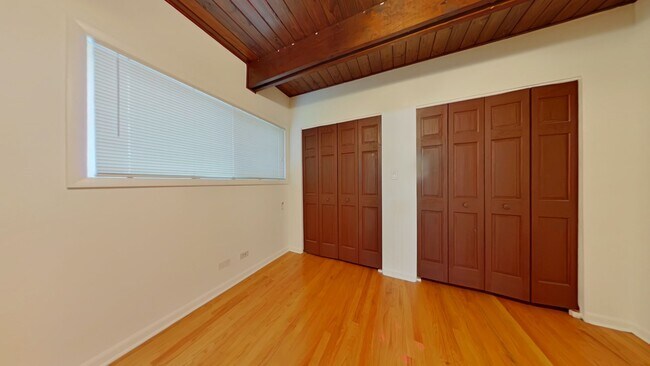Photo - 719 W Buckingham Pl Unit 2