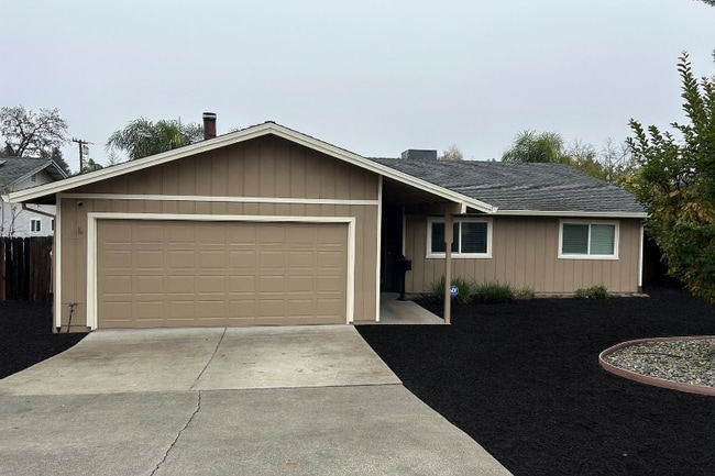 Building Photo - 5200 Roseana Ct