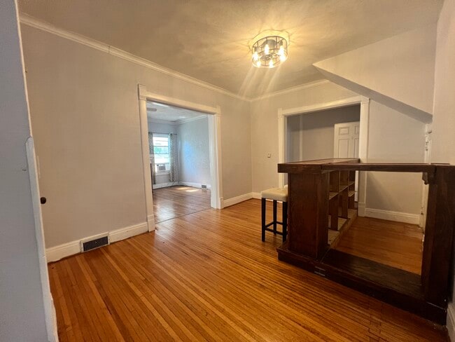 Photo - 1405 W Barker Ave Unidad Bedroom 1
