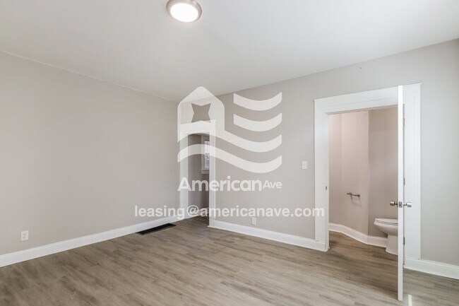 Photo - 760 Chateau Ave