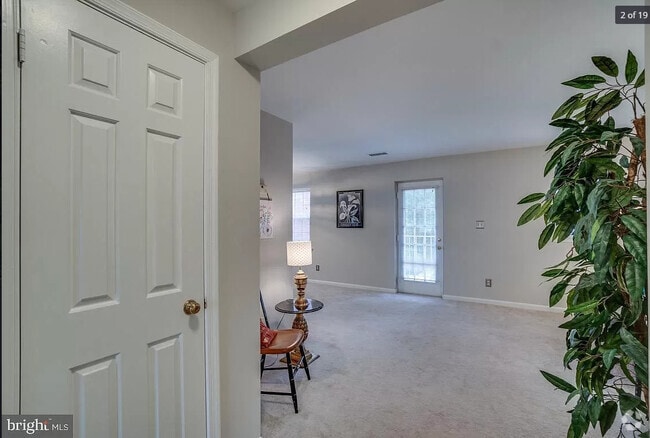 Building Photo - 1301 E Abingdon Dr Unit 3 Rental