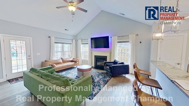 Photo - Immaculate 4 BD/3 BA Home w/Screened Porch and Fenced Back Yard