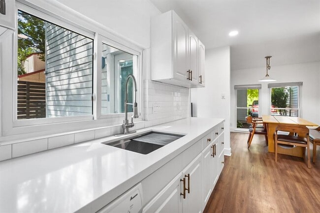 Photo - 2709 Parker Ln