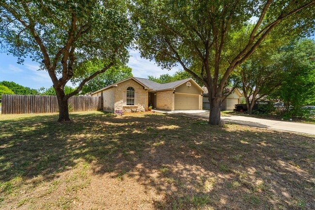 Photo - 301 Zebra Dr