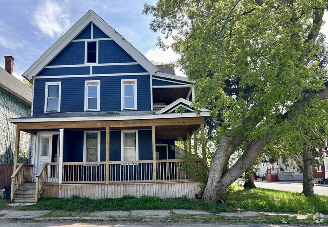 Building Photo - 27 Milton Ave Rental