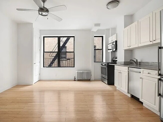 Photo - 66 St Nicholas Pl Unidad 37B
