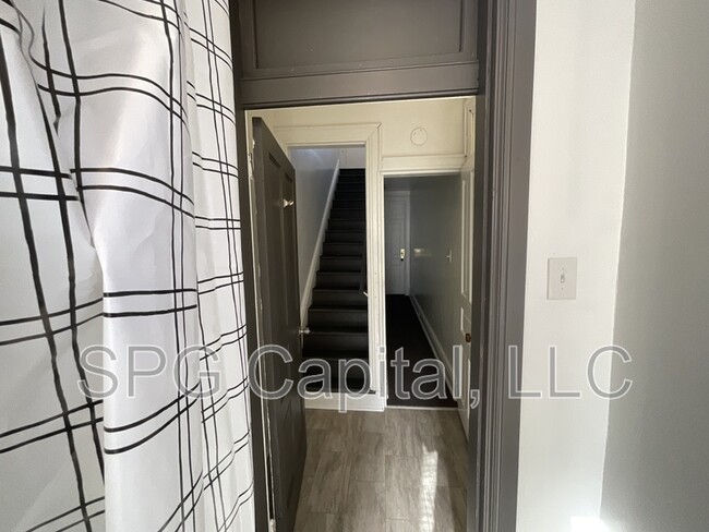 Photo - 659 W Philadelphia St