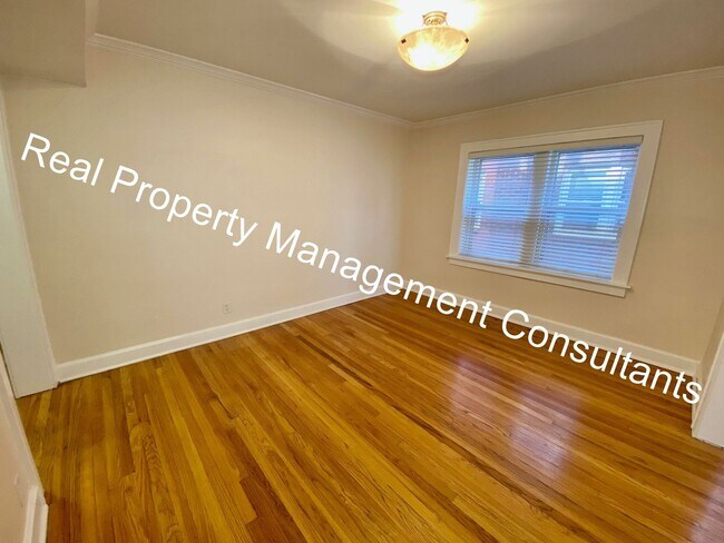 Photo - 2-Bed Apartment Close to the Plaza Unit 2W