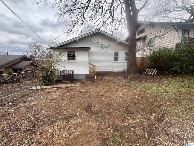 Photo - 1619 27th St N