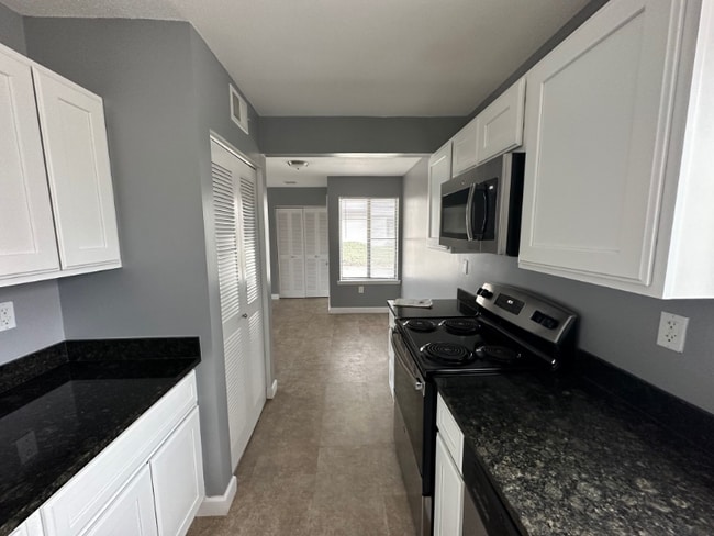 168 Fox Hill Ln Unit 1 Bedroom