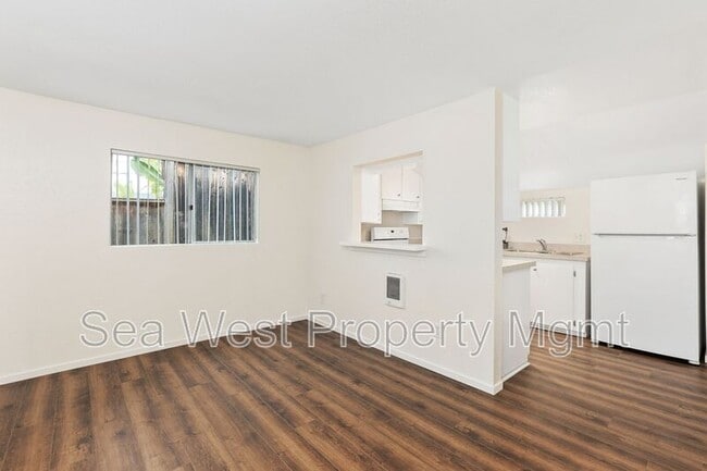 Building Photo - 2409 Newcastle Rental
