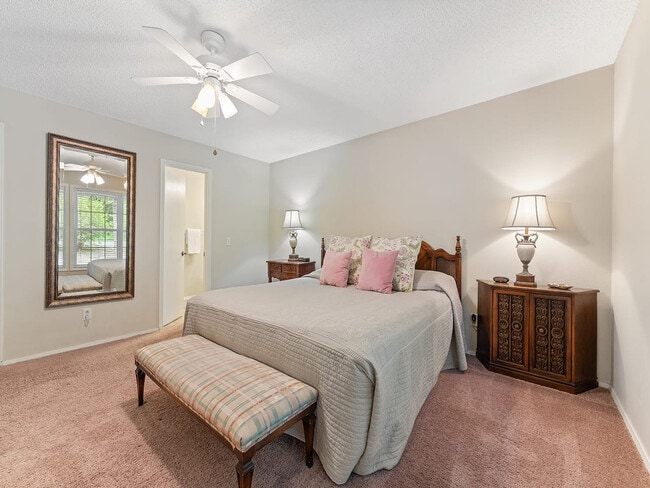 42 Basildon Cir Unit SI ID1621842P