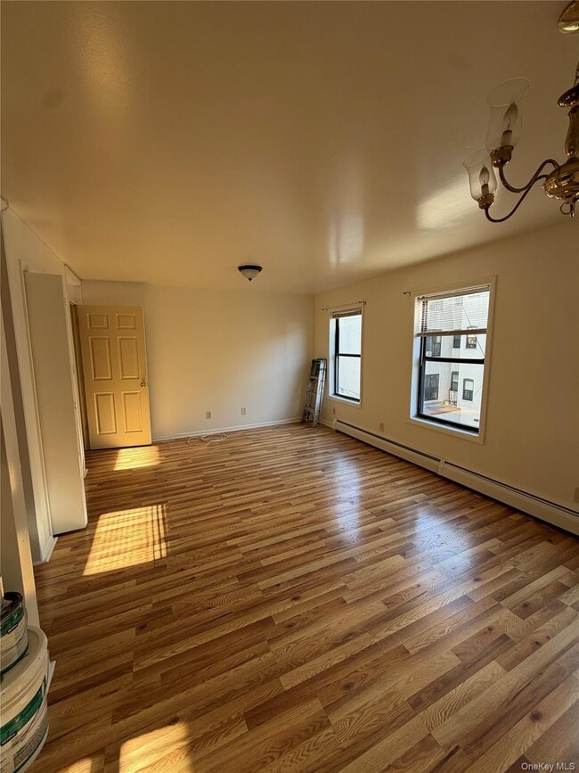 Photo - 2087 Union St