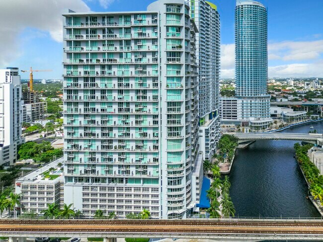 Photo - 690 SW 1st Ct Unit 1232