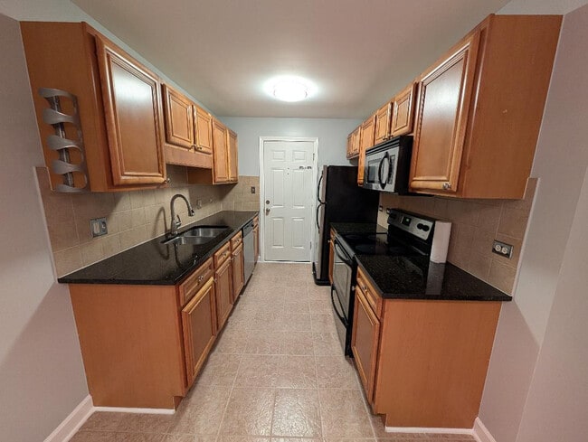 Photo - 10620 Brooks Ln Unit B8