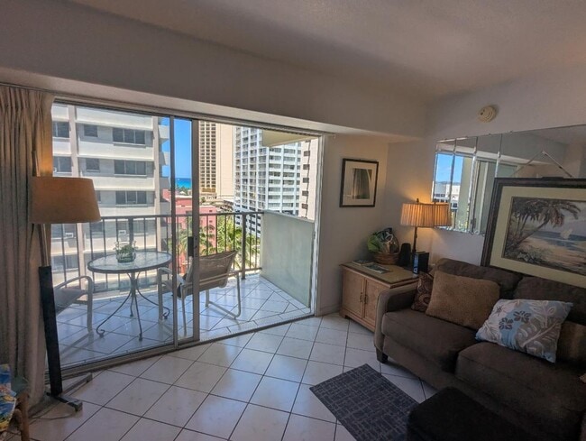 Photo - 2440 Kuhio Ave.