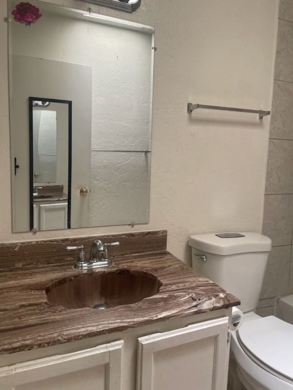 Photo - 255 W Lee St Unit 253