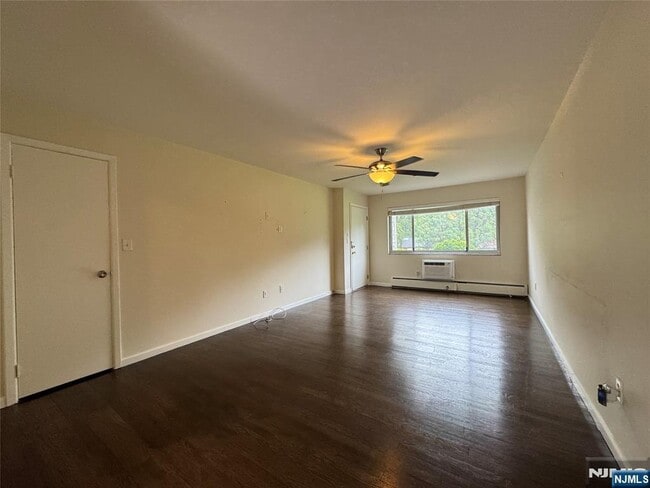 Photo - 1323 Anderson Ave Unit 15