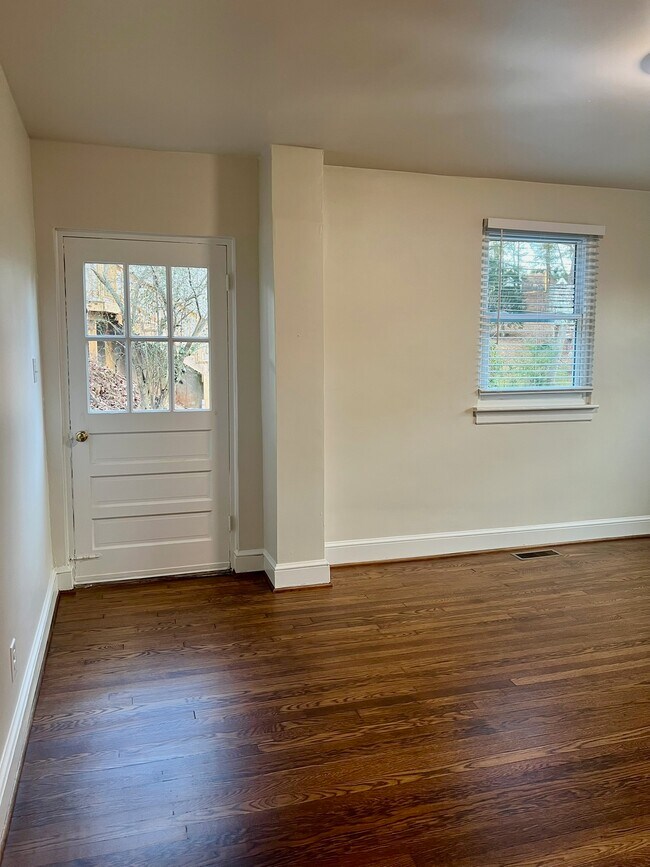 Photo - 3880 Peakland Pl Unidad B