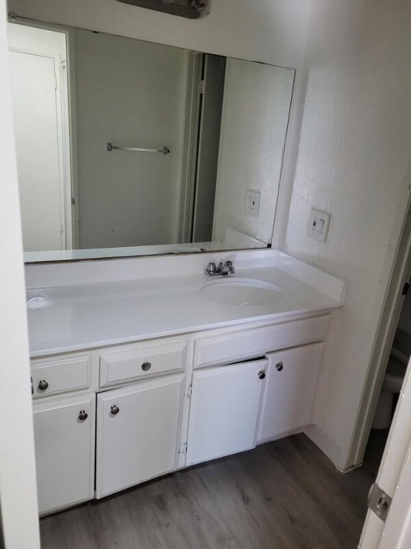 Photo - 8661 Wilbur Ave Apartamento Unidad 218