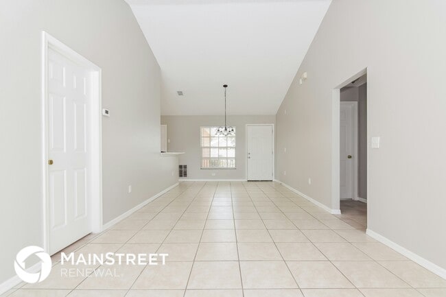 Photo - 175 Walpole Loop