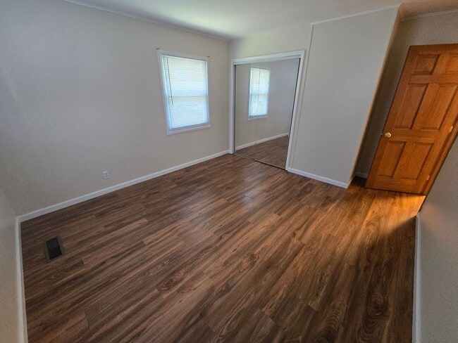 Photo - 118 Barclay Rd