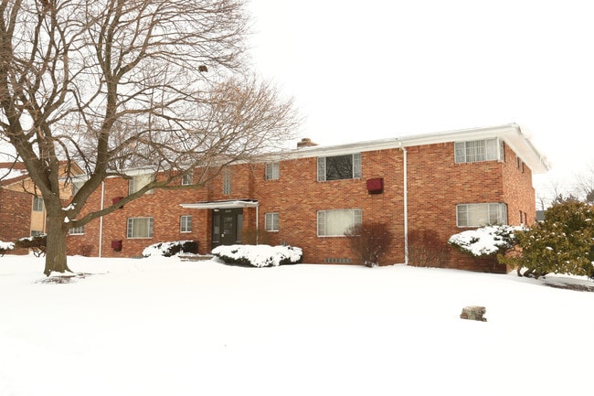 Photo - Senate Place Apartments