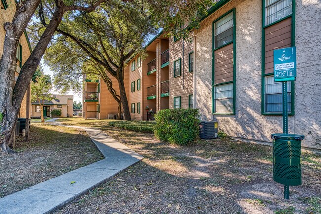 Woodland Apts San Antonio