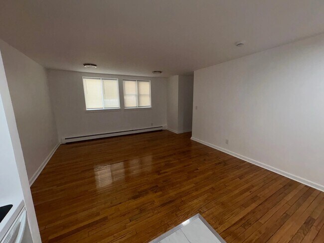 Photo - 702-704-704 Fifth Ave Unit E2