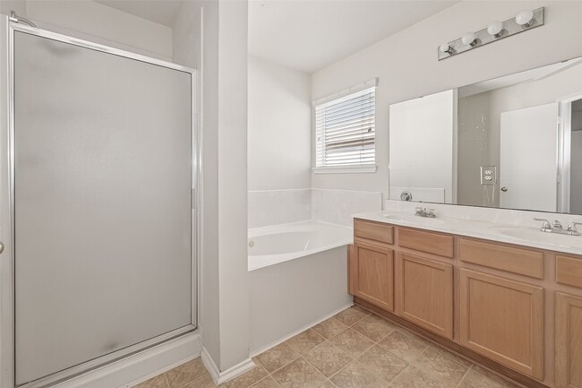 Photo - 5719 Clerkenwell Dr