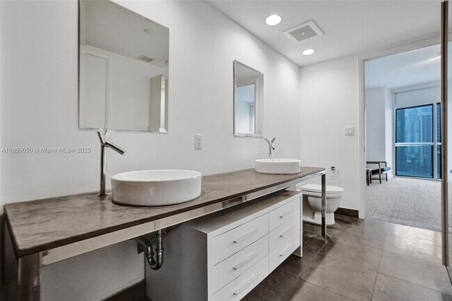 Photo - 475 Brickell Ave Unit 1714