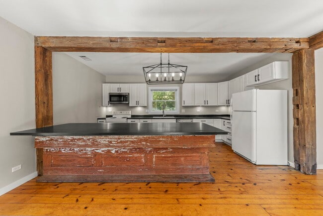 Photo - 7479 Grove Rd